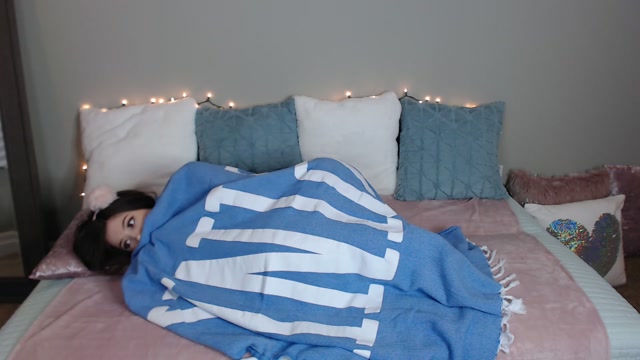 ManyVids_presents_lilcanadiangirl_in_Monster_Under_My_Bed__14.39__Premium_user_request_.mp4.00000.jpg