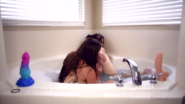 Watch Free Porno Online – ManyVids presents Renna Ryann in Bath Time with Daisy Destin (MP4, FullHD, 1920×1080)