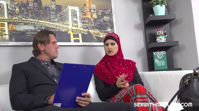 Sexwithmuslims_presents_billie_star_Lawyer_settles_for_fine_muslim_pussy___01.05.2020.mp4.00000.jpg