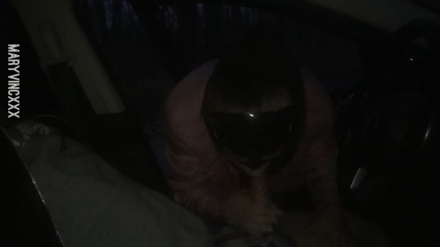 MaryVincXXX_in_018_Cute_Teen_gives_me_Handjob_and_Blowjob_on_a_Public_Road.mp4.00009.jpg