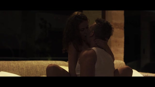 Watch Online Porn – SexArt presents Antonia Sainz in Escape – 26.02.2017 (MP4, SD, 640×360)