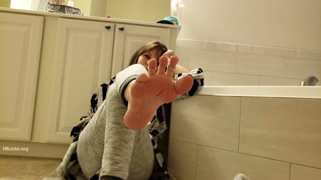 Watch Online Porn – Kinky Foot Girl – 4K Smell my feet and tease and nice long slow footjob (MP4, UltraHD/4K, 3840×2160)