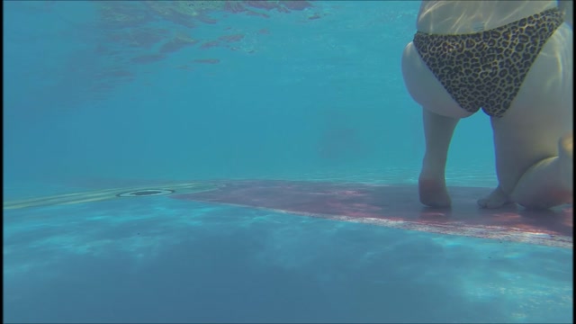 Watch Online Porn – Underwater swimsuit tracking – YMUW-1031 (MP4, FullHD, 1920×1080)