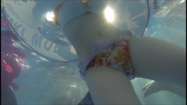 Watch Online Porn – Underwater swimsuit tracking – YMUW-1037 (MP4, FullHD, 1920×1080)