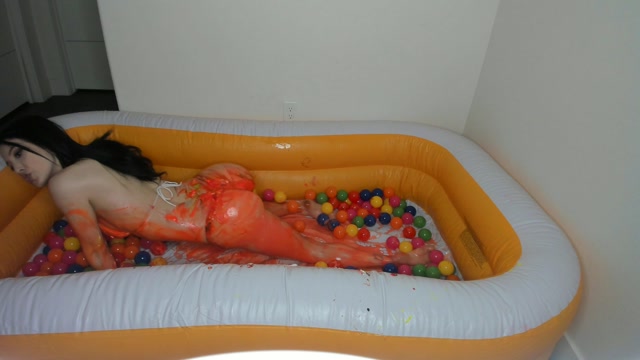 Pool Inflatable - ManyVids presents NoelleEastonXXX â€“ wet messy blow up pool ball pit fun |  Porno Videos Hub