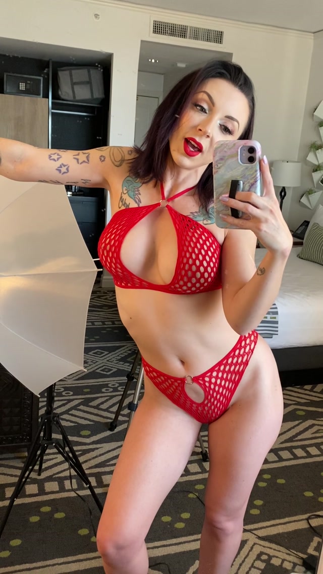 Onlyfans Presents London Lix In 2019 10 21 Currently Porno Videos Hub