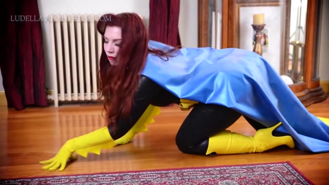 Watch Online Porn – Ludella Hahn s Batgirl Striptease (MP4, HD, 1280×720)