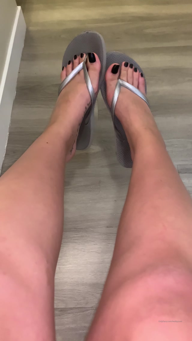 Watch Online Porn – feetbysvett 07-03-2020 A client of mine asked for a oily flip flop dangle. This is a sneak peek into the vid. Guy (MP4, UltraHD/4K, 1728×3072)