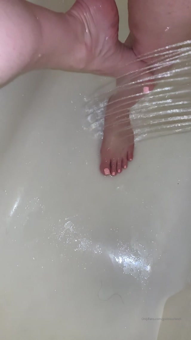 Watch Online Porn – goddessfendi 20-03-2020 Wash your hands ….. and feet (MP4, UltraHD/2K, 1080×1920)