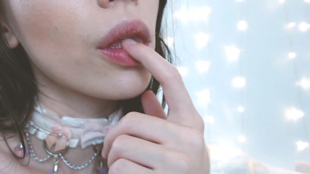 Watch Online Porn – Emily Grey in Kitten Oral Fixation (MP4, FullHD, 1920×1080)