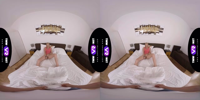 Watch Online Porn – TMwvrnet presents Spicy surprise under the blanket – Ariela Donovan 4K (MP4, UltraHD/2K, 3840×1920)