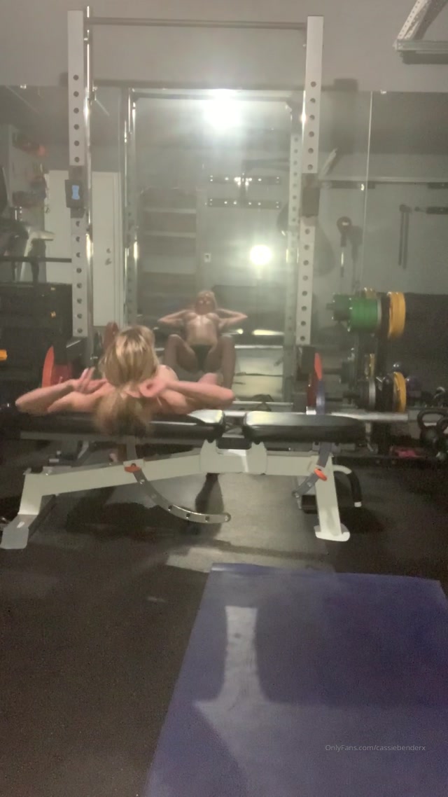 cassiebenderx_27-08-2020_I_don_t_just_go_hard_for_BBC_I_go_hard_in_the_gym_t.mp4.00004.jpg