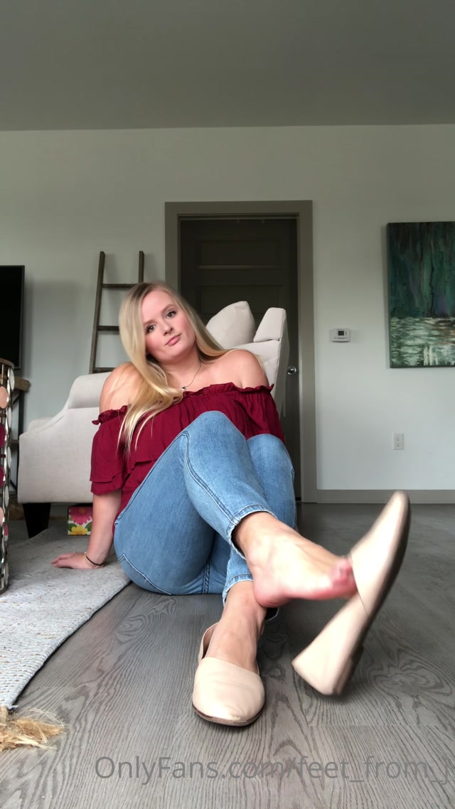 feet_from_j_13-05-2020_Flats_tease_removal.mp4.00000.jpg