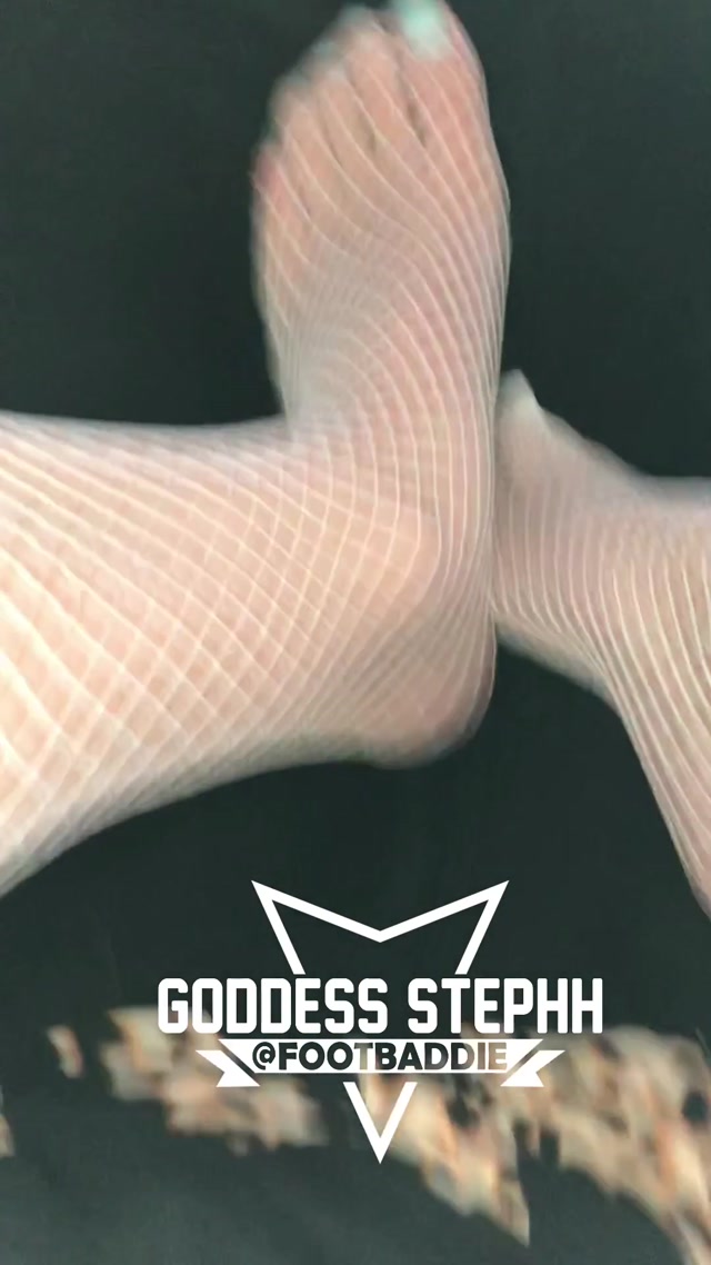 Fishnet feet porn