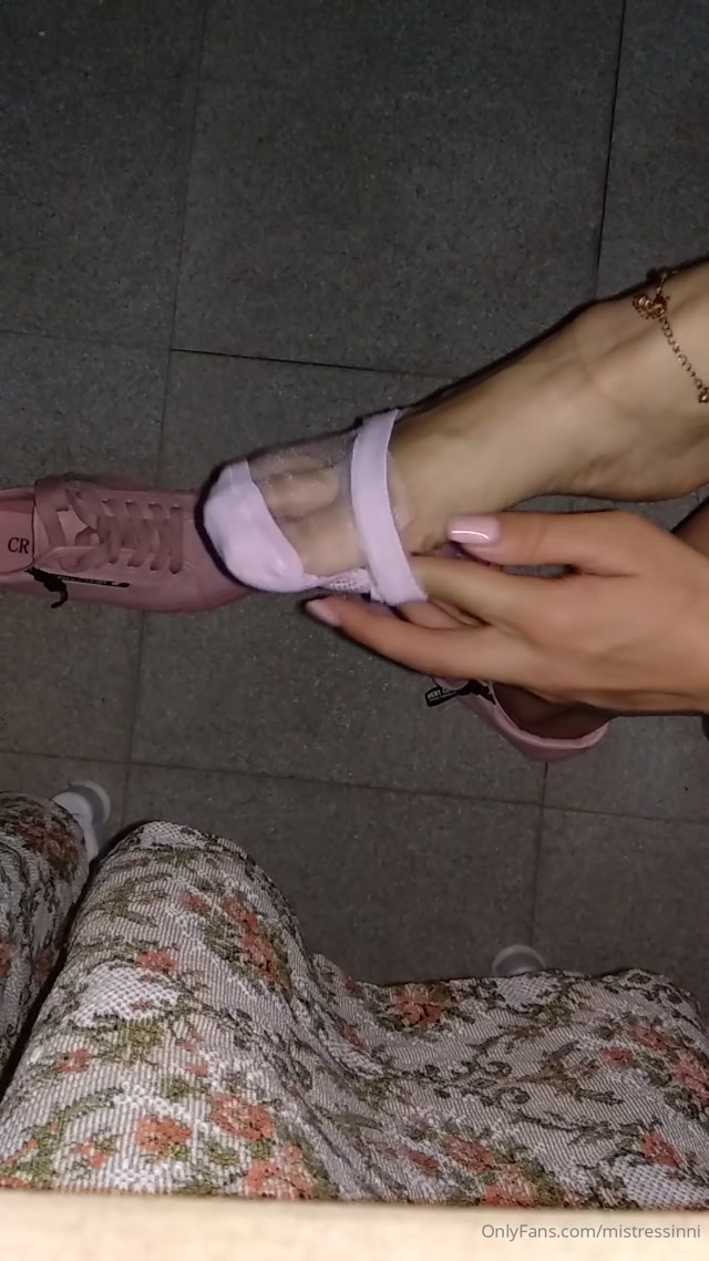 Watch Online Porn – mistressinni 07-05-2020 Come here and remove my sock for me (MP4, UltraHD/2K, 1080×1920)