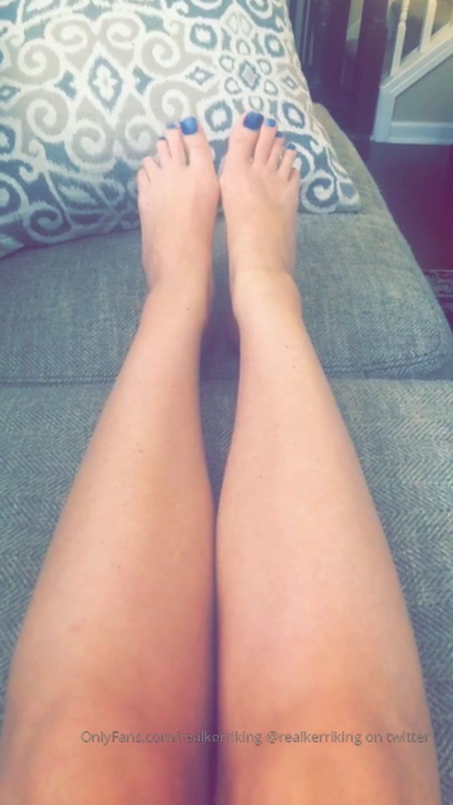 Watch Free Porno Online – realkerriking 04-07-2019 Part 4…special treat for findom foot boys.. (MP4, HD, 404×720)