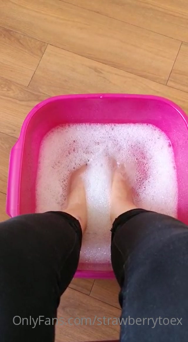 Watch Free Porno Online – strawberrytoex 28-08-2020 Can you imagine how soft my feet are now (MP4, SD, 352×640)