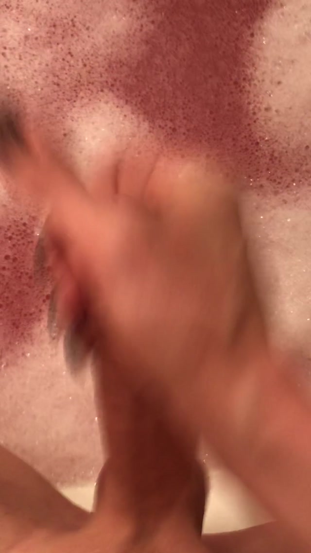 Watch Online Porn – Casey Kisses – Relaxing before my bath pt 2 (MP4, UltraHD/2K, 1080×1920)