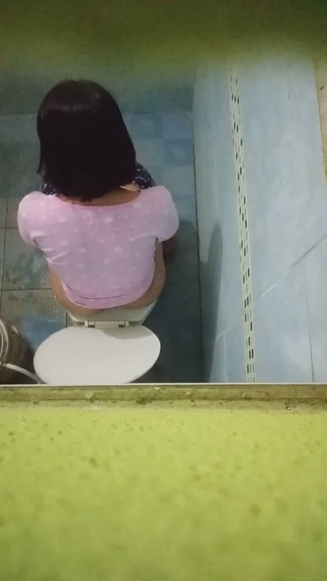 Watch Online Porn – Voyeur Pissing – Thai Girls Poop Hidden Cam (MP4, UltraHD/2K, 1080×1920)