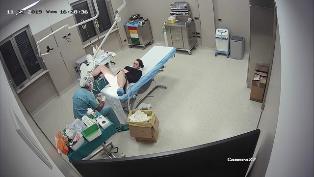 Voyeur - Real hidden camera in gynecological cabinet 9 00002