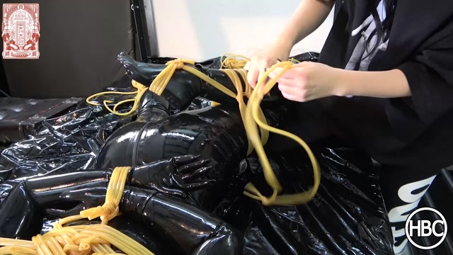 Watch Online Porn – HinakoHouseOfBondage – HBC X TBL; Hinako in Latex Catsuit Gets Strictly Hogtied with Latex Tubes and Tickled by Mistress Chiaki ! (MP4, FullHD, 1920×1080)