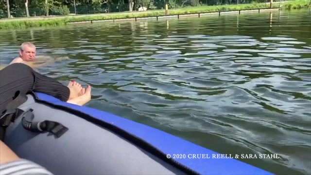 Cruel Reell - Public Boat Tour Through Berlin Canal 00004