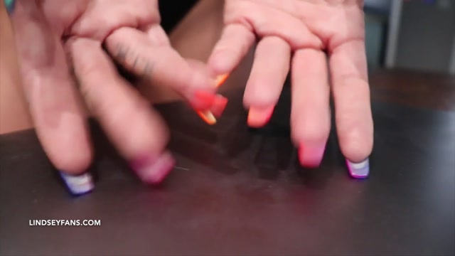 Lindsey Leigh - ASMR Nail Tap And Show Off 00006