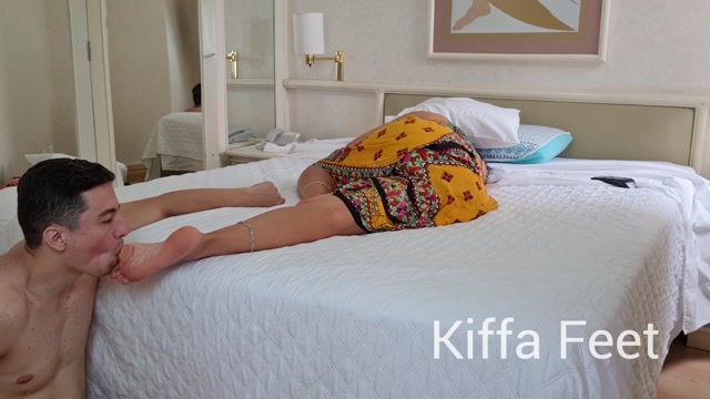 Kiffa Feet Deusa - Goddess Kiffa hangover cure with Foot Worship and foot massage medicine 00010