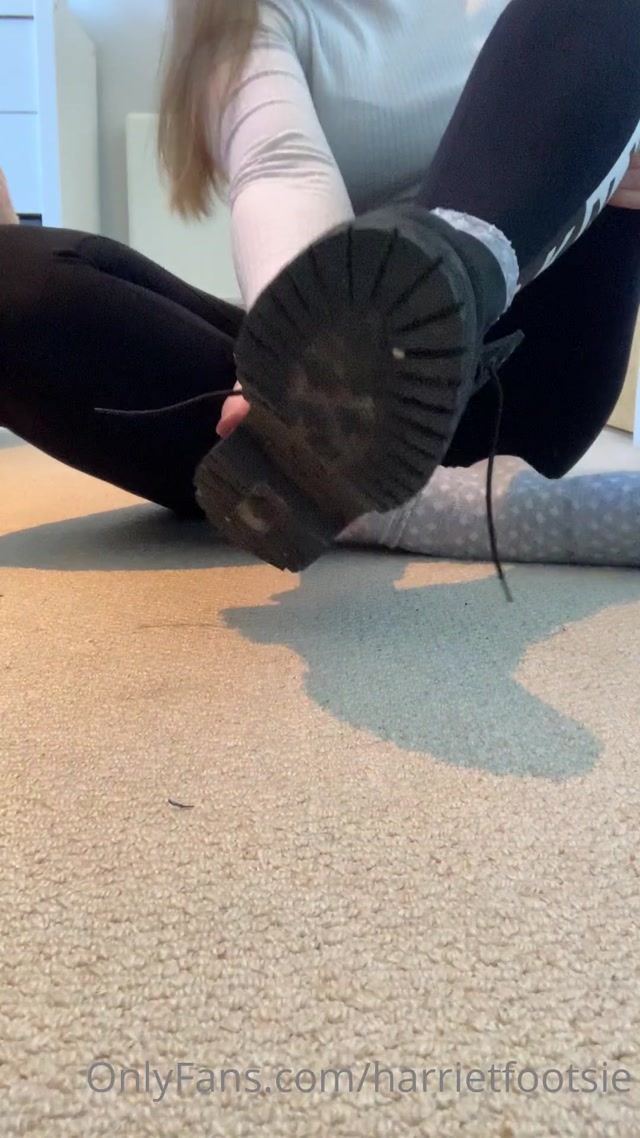 Watch Online Porn – harrietfootsie 050420212074442323 my hot veiny feet after walking all day long in my big timberland boots will someone rub (MP4, UltraHD/2K, 1080×1920)
