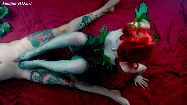 Watch Online Porn – Poison Ivy Cosplay – Amazing Footjob – QueenMolly – FootJob (MP4, FullHD, 1920×1080)