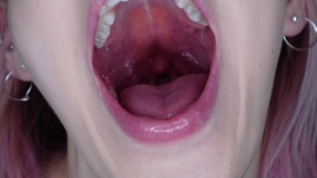 Watch Online Porn – Sofie Skye – mouth and throat fetish fun (MP4, FullHD, 1920×1080)