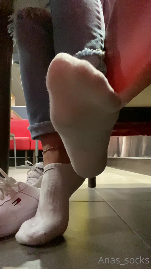 anas socks 27-08-2021-2204931855-Sitting in Mc Donald`s taking my shoes off after a long day  I hope no one can smell the 00015