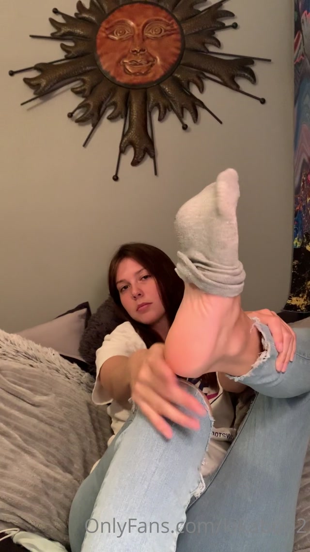 Francesca Malibu - Sweaty sock removal video  Full video min dm me  Also posting pics from this later_035 (@kikaboo2) (31.07.2021)[1] 00002