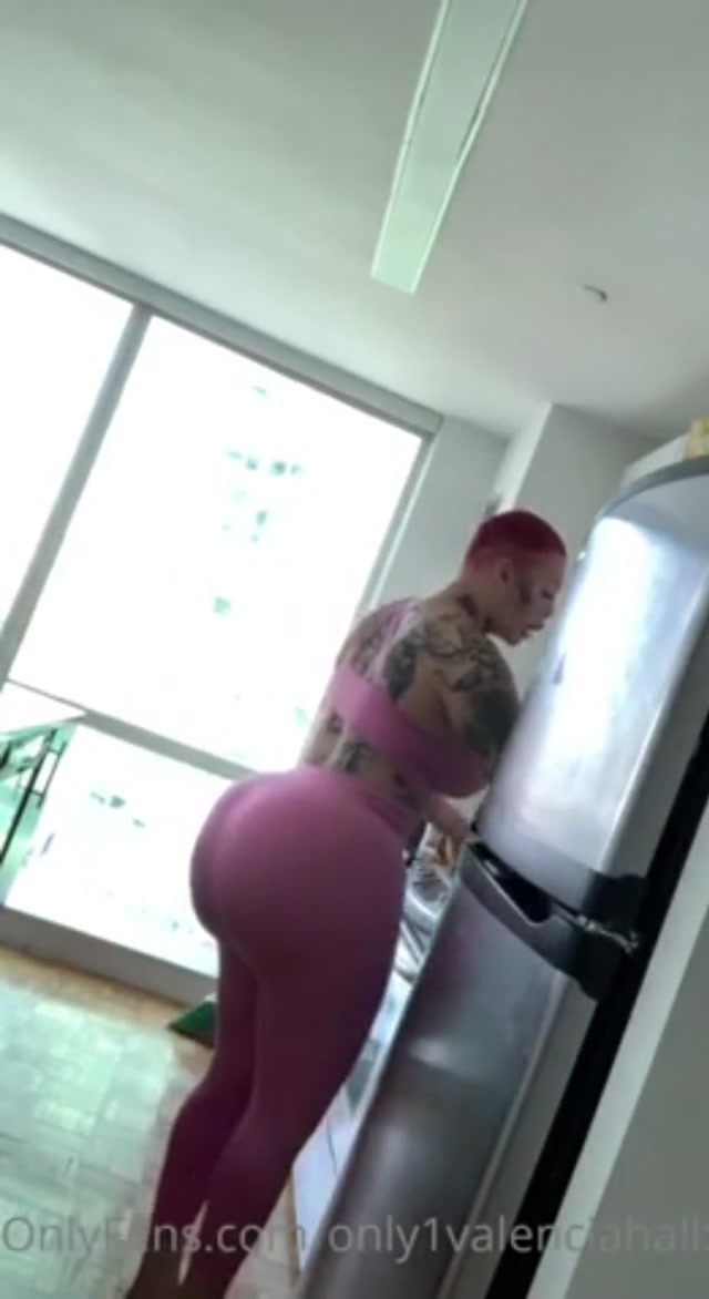 Inked transsexual Dominatrix Valenciahallx throat and ass fuck her fan 00001