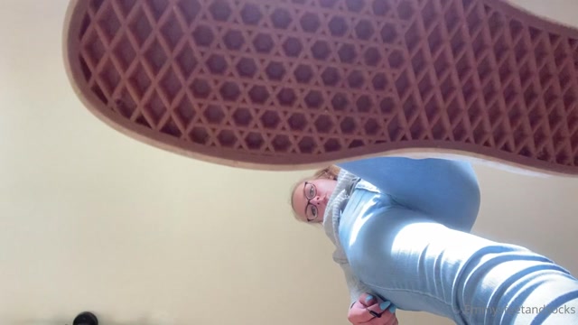 Watch Online Porn – Emmyfeetandsocks 01-05-2021-2098131433-POV you’re my slave, you to lie down and clean my sweaty dirty nylons and feet after a really hard day (MP4, FullHD, 1920×1080)