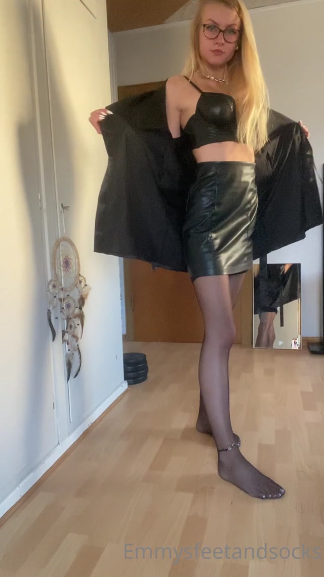 Watch Online Porn – Emmyfeetandsocks 13-08-2021-2192389207-Leather combo I know you gonna explode… (MP4, UltraHD/2K, 1080×1920)