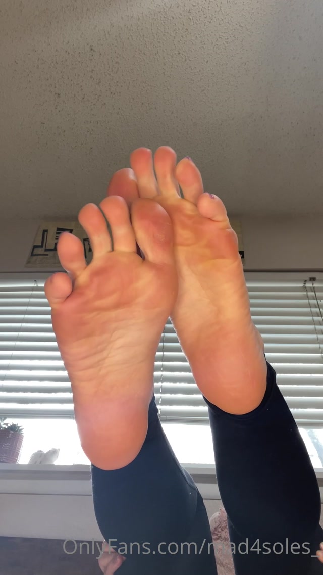 Watch Online Porn – 130 mad4soles 2022-04-12-2423211115-imagine you’re laying beneath my perfect feet  this is your view. i’d tease you relentlessly with my perfect feet, r (MP4, UltraHD/2K, 1080×1920)