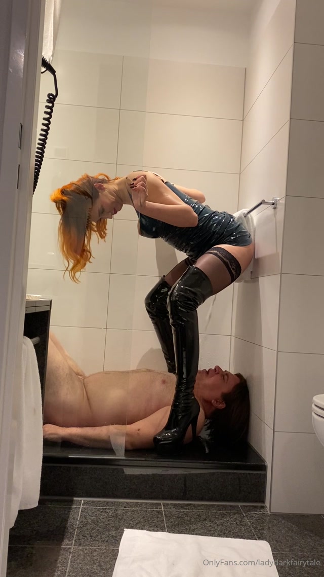 Lady Dark Fairy - Pouring Champagne And Boots Cleaning - High Heels 00004