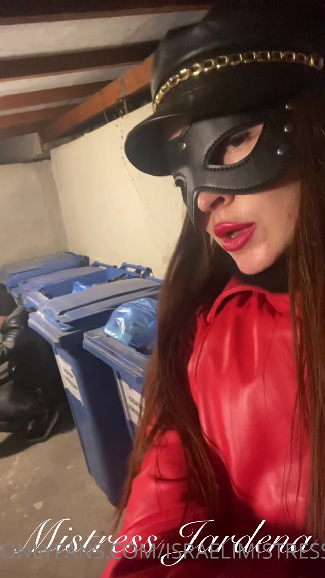 Watch Online Porn – Mistress Jardena – Fucked at night in a dumpster (MP4, UltraHD/2K, 1080×1920)