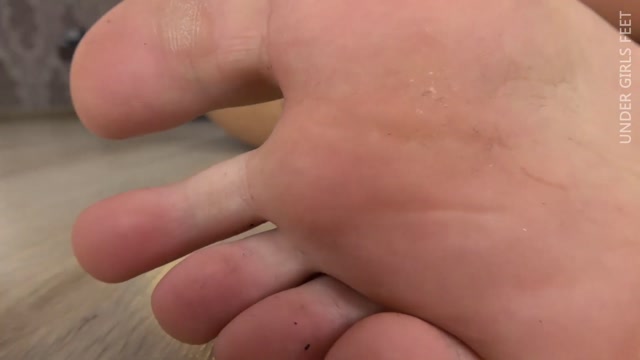 Watch Free Porno Online – Under Girls Feet – Tiny Slave Girl Annihilation (MP4, FullHD, 1920×1080)