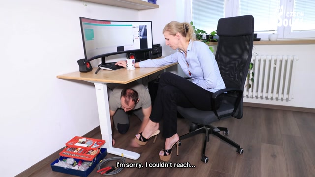 Watch Online Porn – Czech Soles – Colleague’s under table foot worship in the office (MP4, UltraHD/4K, 3840×2160)
