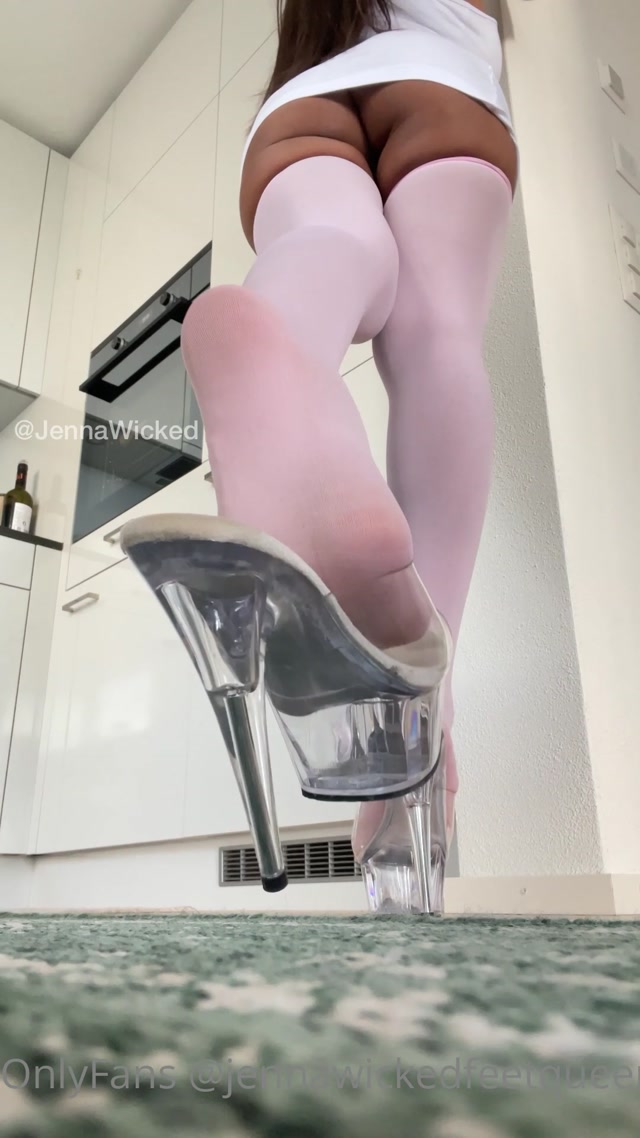 Jenna Wicked 041 jennawicked 25-05-2022-2467002297-pink in pink  close up soles I hope you like this xoxo - FootJob 00001