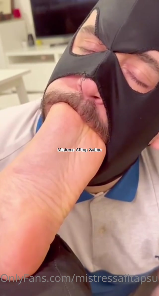 Watch Online Porn – mistressafitapsultan 010120232731114493 sweaty socks lovers here is my slave malko 7 worship my feet nd lick them (MP4, UltraHD/2K, 688×1280)