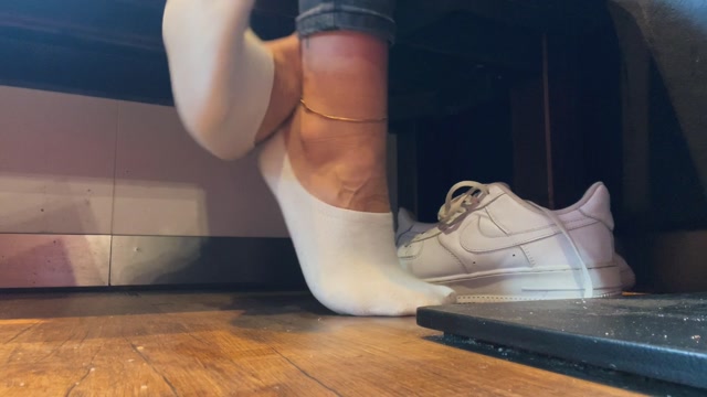 GoddessMona91 - Sweaty socks in public 2.0 00007