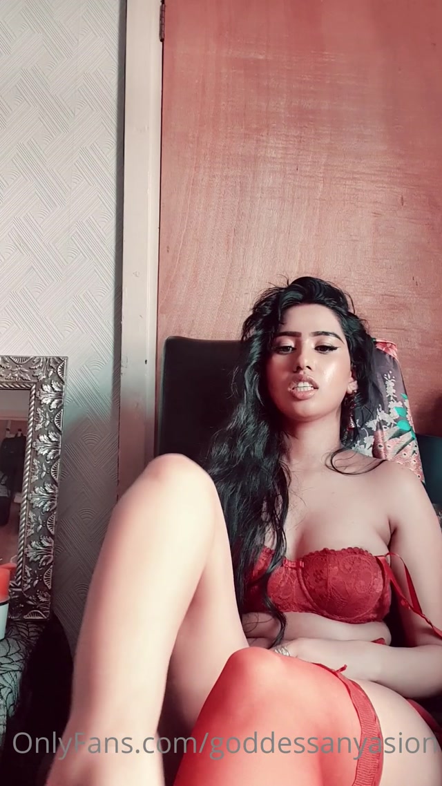 Watch Online Porn – Goddess Anya Sion – Red Stockings Fetish (MP4, UltraHD/2K, 1080×1920)