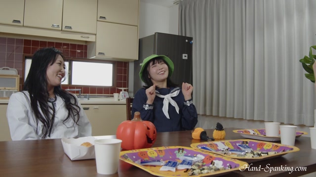 Hand Spanking - Ruo, Rian and Tsumugi - Halloween Party Game Spin-Off 00001