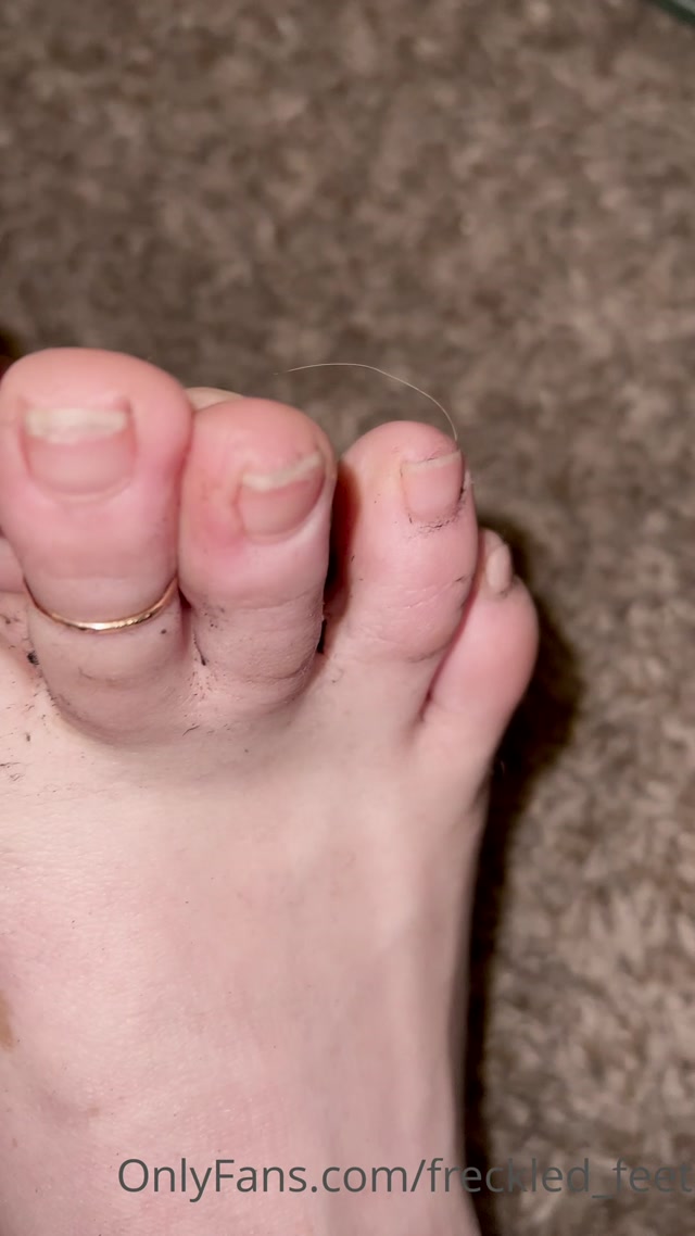 freckled_feet 03-04-2023-2825713544-I worked up quite a bit of toe jam today 00013