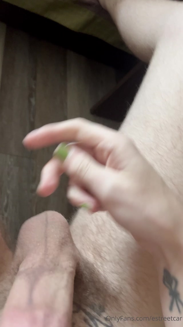 Watch Online Porn – E.Streetcar Getting Hard And Comparing Her Cock To Some Household Items (MP4, UltraHD/2K, 1080×1920)