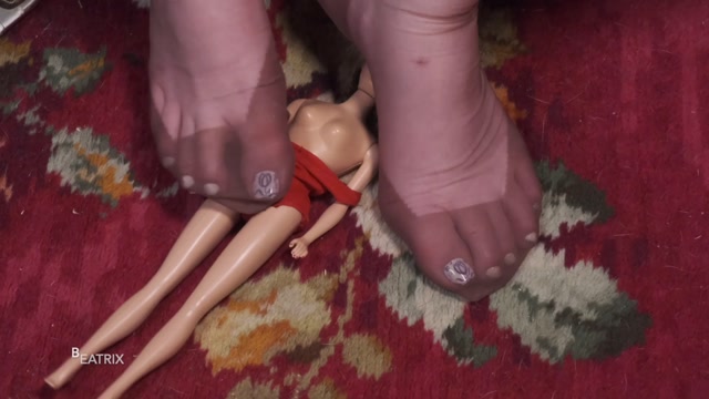 Madame Beatrix – Dominating Tiny Barbie (Premium user request) 00001