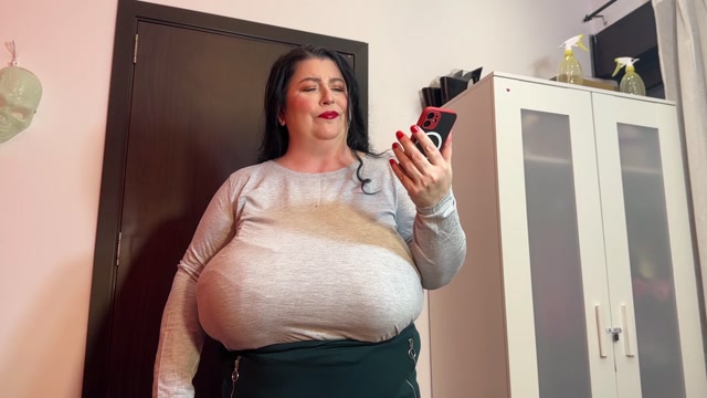 NatalieBigTits - Mommy Caught You Masturbating on Her Pic 00001